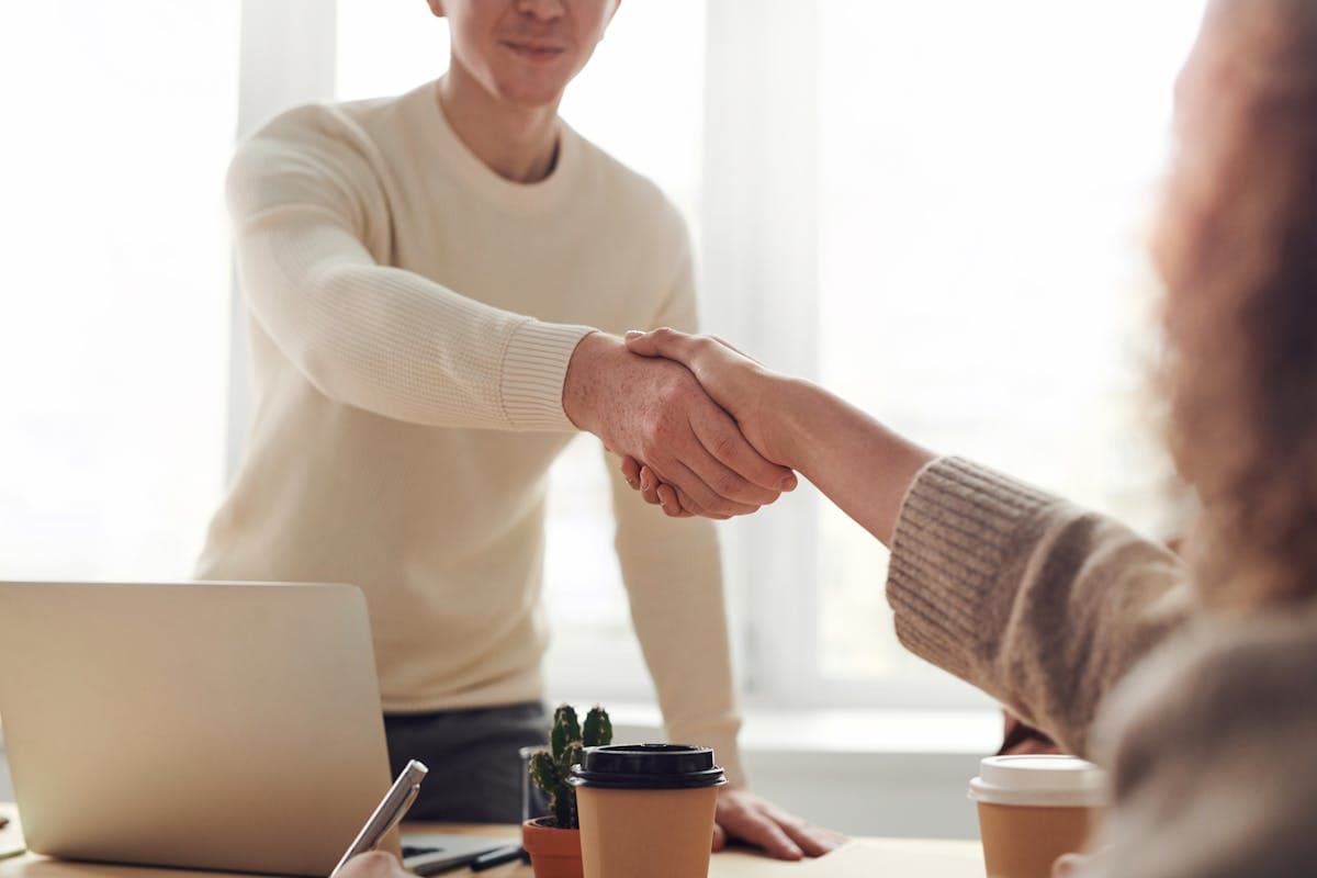 How to Switch to a 3PL: 7 Signs You're Ready + Transition Guide
